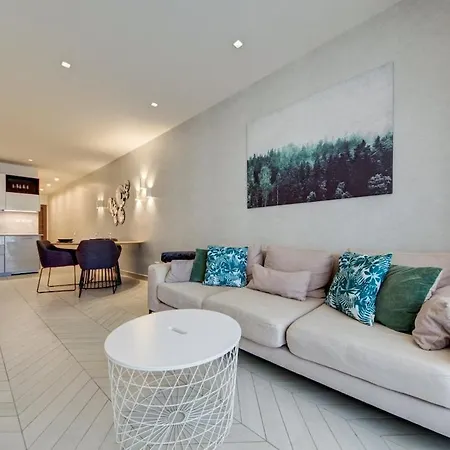 One Bed - Spinola Bay Views In Paceville St Julians