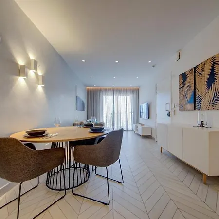 One Bed - Spinola Bay Views In Paceville St Julians Apartment