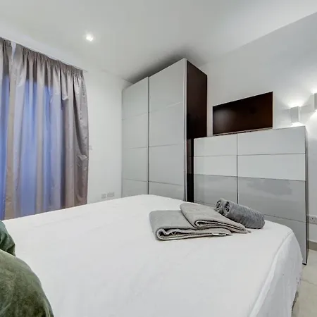 One Bed - Spinola Bay Views In Paceville St Julians Apartment Saint Julian's