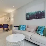 One Bed - Spinola Bay Views In Paceville St Julians 아파트 Saint Julian's